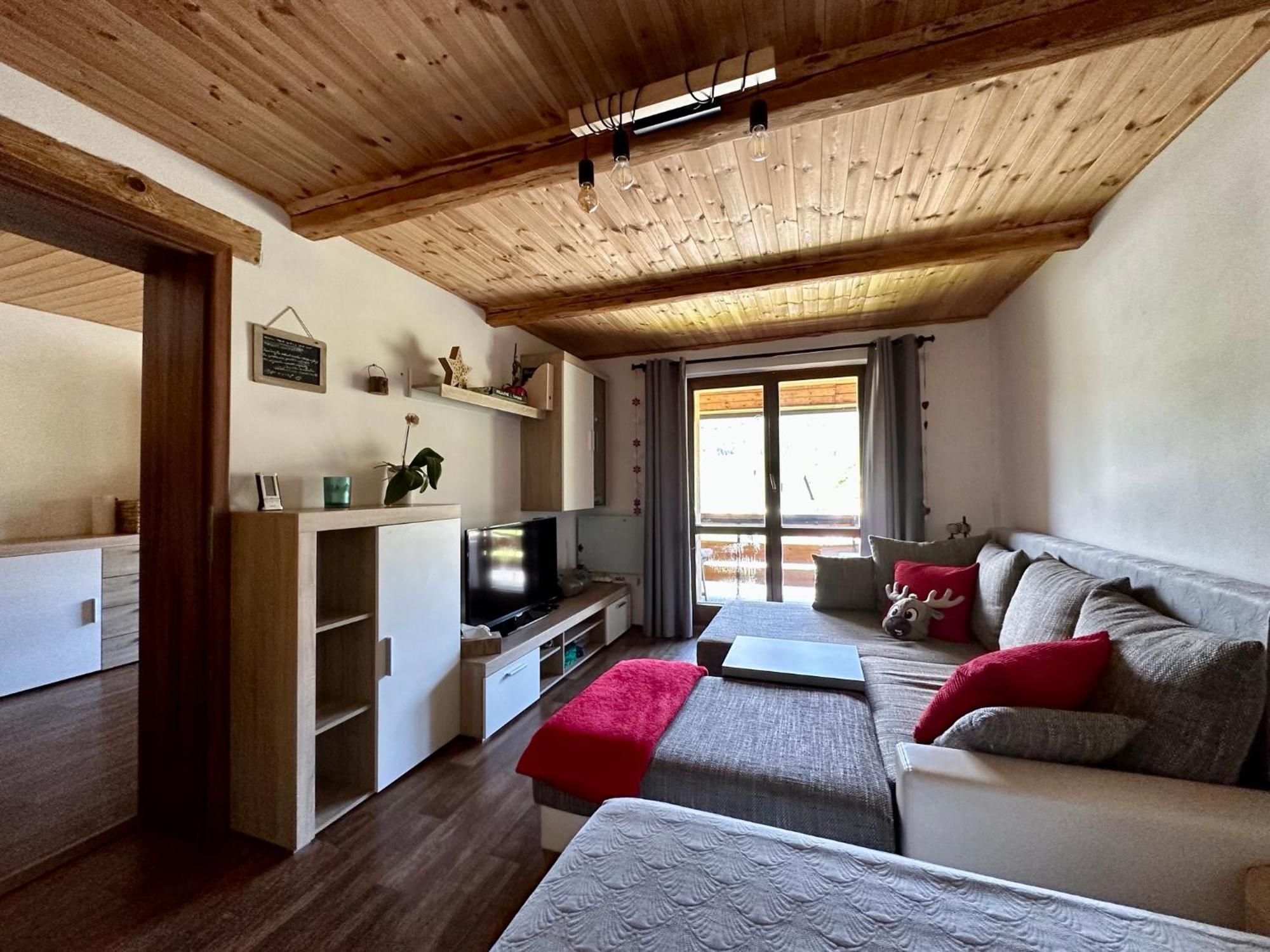 Apartman S Vyhledem Na Jezerni Stenu Železná Ruda Dış mekan fotoğraf